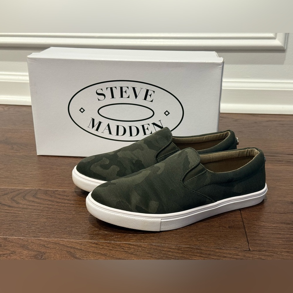 Steve Madden Ecentric Camoflage Slip-Ons
